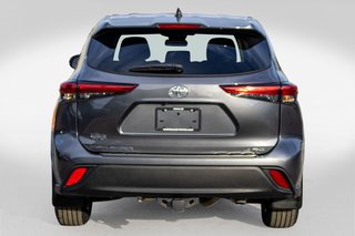 2023 Toyota Highlander LE AWD **8 PASSAGERS+SIÈGES CHAUFFANTS+MAG+CAMÉRA* in Charlemagne, Quebec - 4 - w320h240px