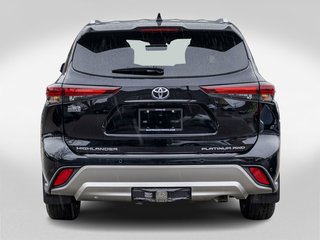 2024 Toyota Highlander PLATINUM **JAMAIS ACCIDENTÉ+CUIR+TOIT PANO+JBL** in Charlemagne, Quebec - 5 - w320h240px