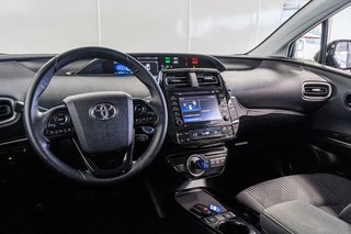 2020  PRIUS PRIME **HYBRIDE BRANCHABLE **JAMAIS ACCIDENTÉ** in Charlemagne, Quebec - 6 - w320h240px