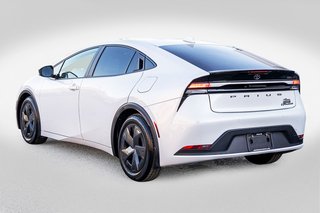 2024 Toyota Prius Prime SE **HYBRIDE BRANCHABLE**JAMAIS ACCIDENTÉ** in Charlemagne, Quebec - 4 - w320h240px