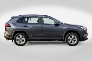 2019 Toyota RAV4 Hybride XLE **JAMAIS ACCIDENTÉ+TOIT+MAG+CARPLAY+CAMÉRA** in Charlemagne, Quebec - 6 - w320h240px