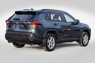 2019 Toyota RAV4 Hybride XLE **JAMAIS ACCIDENTÉ+TOIT+MAG+CARPLAY+CAMÉRA** in Charlemagne, Quebec - 5 - w320h240px