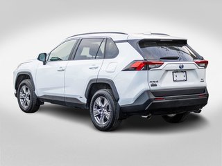 2023 Toyota RAV4 Hybride XLE AWD **JAMAIS ACCIDENTÉ+TOIT+CARPLAY+MAG** in Saint-Jérôme, Quebec - 4 - w320h240px