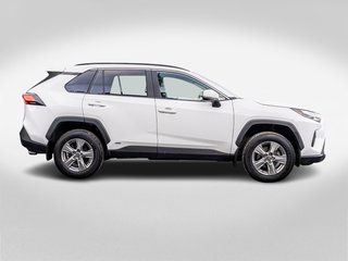 2023 Toyota RAV4 Hybride XLE AWD **JAMAIS ACCIDENTÉ+TOIT+CARPLAY+MAG** in Saint-Jérôme, Quebec - 6 - w320h240px