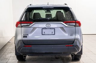 2020 Toyota RAV4 LE AWD+CAMERA+SIÈGES CHAUFFANTS+CARPLAY in Charlemagne, Quebec - 5 - w320h240px