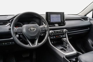 Toyota RAV4 XLE **JAMAIS ACCIDENTÉ+TOIT+MAG+CAMÉRA** 2021 à Charlemagne, Québec - 5 - w320h240px
