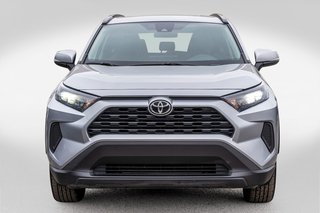 2021 Toyota RAV4 LE AWD **JAMAIS ACCIDENTÉ+CARPLAY+CAMÉRA** in Charlemagne, Quebec - 2 - w320h240px