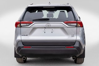 2021 Toyota RAV4 LE AWD **JAMAIS ACCIDENTÉ+CARPLAY+CAMÉRA** in Charlemagne, Quebec - 5 - w320h240px