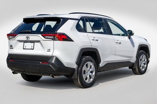 Toyota RAV4 LE AWD **JAMAIS ACCIDENTÉ+CARPLAY+CAMÉRA** 2021 à Charlemagne, Québec - 5 - w320h240px