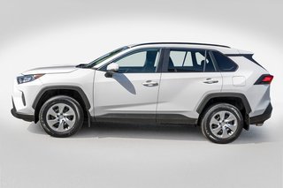 Toyota RAV4 LE AWD **JAMAIS ACCIDENTÉ+CARPLAY+CAMÉRA** 2021 à Charlemagne, Québec - 3 - w320h240px