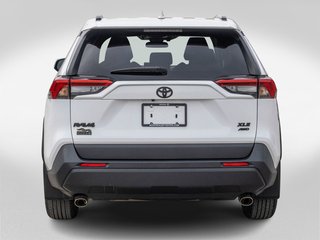 2021 Toyota RAV4 XLE **TOIT+MAG+CARPLAY+CAMÉRA** in Charlemagne, Quebec - 5 - w320h240px