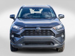 2021 Toyota RAV4 XLE AWD **JAMAIS ACCIDENTÉ+CARPLAY+TOIT+MAG** in Charlemagne, Quebec - 2 - w320h240px