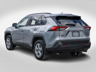 2021 Toyota RAV4 XLE AWD **JAMAIS ACCIDENTÉ+TOIT+CARPLAY+MAG** in Saint-Jérôme, Quebec - 4 - w320h240px