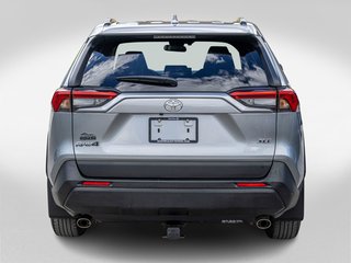 2021 Toyota RAV4 XLE AWD **JAMAIS ACCIDENTÉ+TOIT+CARPLAY+MAG** in Saint-Jérôme, Quebec - 5 - w320h240px
