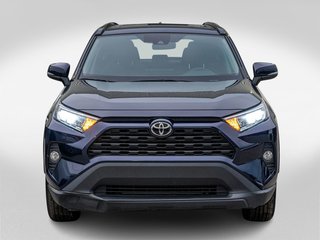 Toyota RAV4 XLE AWD **SIÈGES AVANT CHAUFFANTS + TOIT OUVRANT 2021 à Saint-Jérôme, Québec - 2 - w320h240px