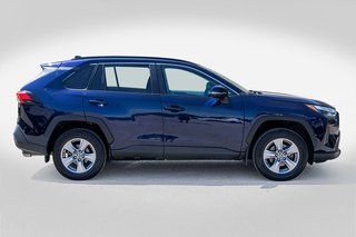 2022 Toyota RAV4 XLE **JAMAIS ACCIDENTÉ+CARPLAY+CAMÉRA+MAG** in Charlemagne, Quebec - 6 - w320h240px