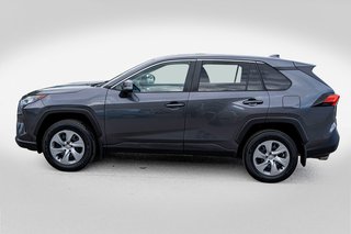 2022 Toyota RAV4 LE AWD **JAMAIS ACCIDENTÉ+CAMÉRA+CARPLAY** in Charlemagne, Quebec - 3 - w320h240px