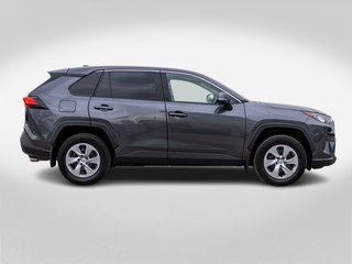 2022 Toyota RAV4 LE in Charlemagne, Quebec - 6 - w320h240px