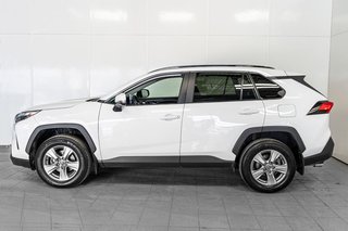 Toyota RAV4 XLE 2023 à Charlemagne, Québec - 3 - w320h240px