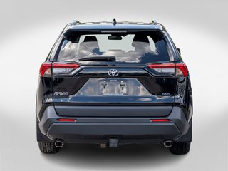 2023 Toyota RAV4 XLE AWD **TOIT+MAG+CAMÉRA+CARPLAY+ANDROID AUTO** in Saint-Jérôme, Quebec - 5 - w320h240px