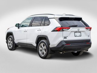 Toyota RAV4 XLE AWD **JAMAIS ACCIDENTÉ+TOIT+CARPLAY+MAG** 2025 à Charlemagne, Québec - 4 - w320h240px