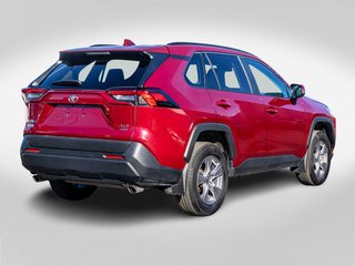 Toyota RAV4 XLE AWD **JAMAIS ACCIDENTÉ+TOIT+CARPLAY+MAG** 2025 à Saint-Jérôme, Québec - 5 - w320h240px