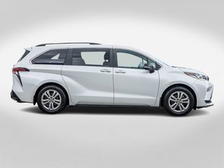 2023 Toyota Sienna hybride XSE AWD **25E ANNIVERSAIRE** in Charlemagne, Quebec - 6 - w320h240px