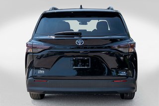 2023 Toyota Sienna hybride LE **JAMAIS ACCIDENTÉ+8 PASSAGERS+CAMÉRA+CARPLAY** in Charlemagne, Quebec - 5 - w320h240px