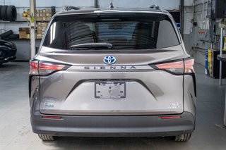 2022  Sienna Hybrid XLE **JAMAIS ACCIDENTÉ** CUIR+TOIT+8 PASSAGERS in Charlemagne, Quebec - 5 - w320h240px