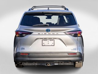 2024 Toyota Sienna LE AWD *JAMAIS ACCIDENTÉ* in Charlemagne, Quebec - 4 - w320h240px