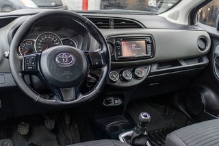 Toyota Yaris SE **MANUELLE**AILERON+AIR CLIMATISÉ+BLUETOOTH** 2017 à Charlemagne, Québec - 6 - w320h240px