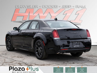 2022 Chrysler 300 300 Touring L