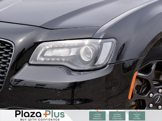 2022 Chrysler 300 300 Touring L