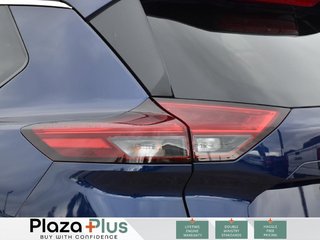 2024 Nissan Rogue SV Moonroof