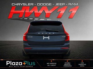 2022 Volvo XC90 R-Design