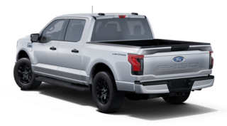 Ford F-150 LIGHTNING XLT 2025 à Rivière-du-Loup, Québec - 2 - w320h240px