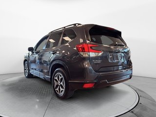 2023 Subaru Forester Touring in Chicoutimi, Quebec - 4 - w320h240px