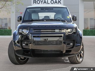 2025  Defender 110 X-Dynamic SE