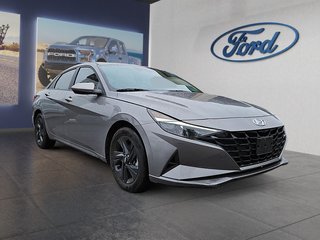 2023  Elantra Preferred in Kingston, Ontario - 3 - w320h240px