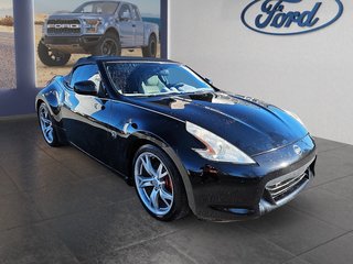 370Z Touring 2010 à Kingston, Ontario - 3 - w320h240px