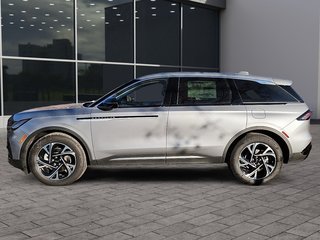 2025 Lincoln NAUTILUS PREMIERE in Kingston, Ontario - 2 - w320h240px