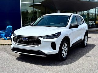 Ford Escape Active 2023 à Notre-Dame-des-Prairies, Québec - 2 - w320h240px