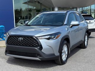2022 Toyota COROLLA CROSS LE in Notre-Dame-des-Prairies, Quebec - 4 - w320h240px