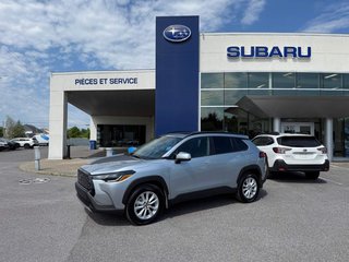 2022 Toyota COROLLA CROSS LE in Notre-Dame-des-Prairies, Quebec - 3 - w320h240px