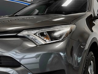2017 Toyota RAV4 LE in Notre-Dame-des-Prairies, Quebec - 3 - w320h240px
