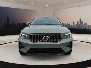 2024 Volvo XC40 PLUS BRIGHT THEME 2.0L I4 Direct-Injected Turbocharged All Wheel Drive