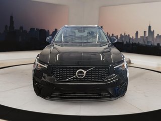 2025 Volvo XC40 PLUS DARK THEME 2.0L I4 Direct-Injected Turbocharged -inc: Integrated Starter Generator (ISG) All Wheel Drive