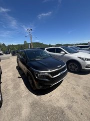 Kia Seltos EX **JAMAIS ACCIDENTÉ+GARANTIE 10 ANS/ 200 000KM** TOIT OUVRANT+CUIR+VOLANT CHAUFFANT**AWD 2022 à Montréal, Québec - 3 - w320h240px