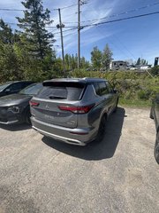 2023 Mitsubishi Outlander PHEV LE S-AWC **JAMAIS ACCIDENTÉ** TOIT OUVRANT+SIÈGES EN CUIR ET CHAUFFANTS+CAMÉRA DE RECUL** in Montréal, Quebec - 5 - w320h240px