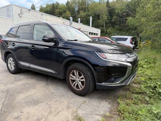 2019 Mitsubishi Outlander SE AWD**JAMAIS ACCIDENTÉ**6 CYL** AIR CLIM**SIÈGES CHAUFFANTS**HITCH** in Montréal, Quebec - 6 - w320h240px